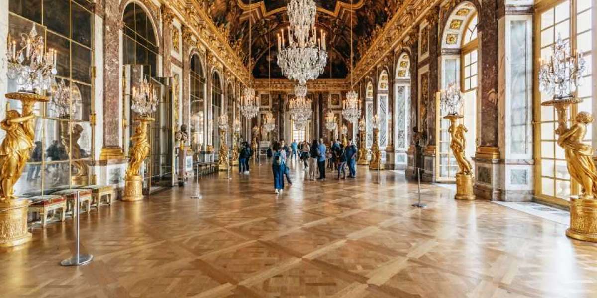 Top 5 Tourist Attractions at Versailles Tour